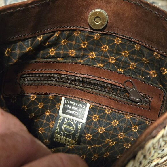 GAMMON SHIRE Genuine Leather Tribal Style Bucket Bag (Made in Indonesia) - Picture 10 of 10